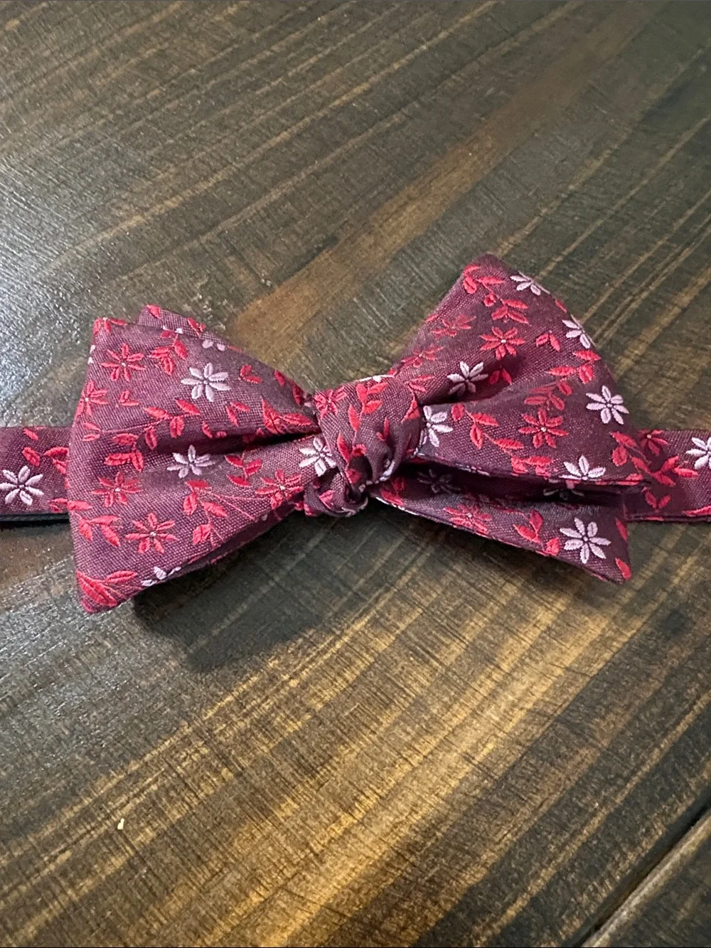 Jos A Bank Floral Pre-Tied Bow Tie